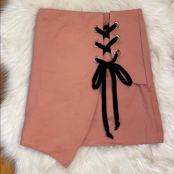 Fashion Nova Skirt with Black Lace up size M - Picture 3 of 5